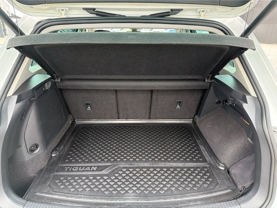 VW Tiguan 1,4 eHybrid Elegance DSG 5d