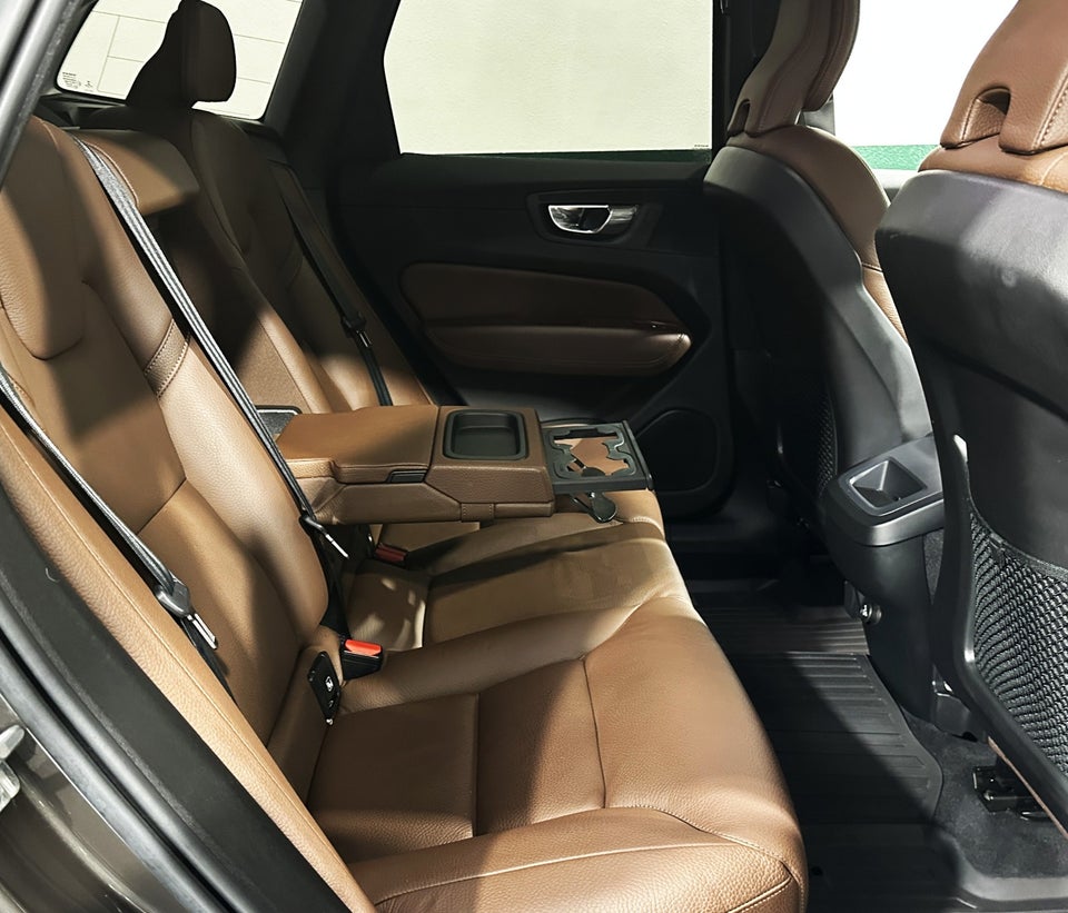 Volvo XC60 2,0 T5 250 Inscription aut. 5d