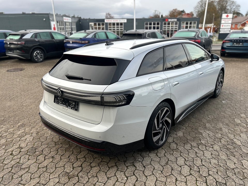 VW ID.7 86 Pro S Tourer 5d