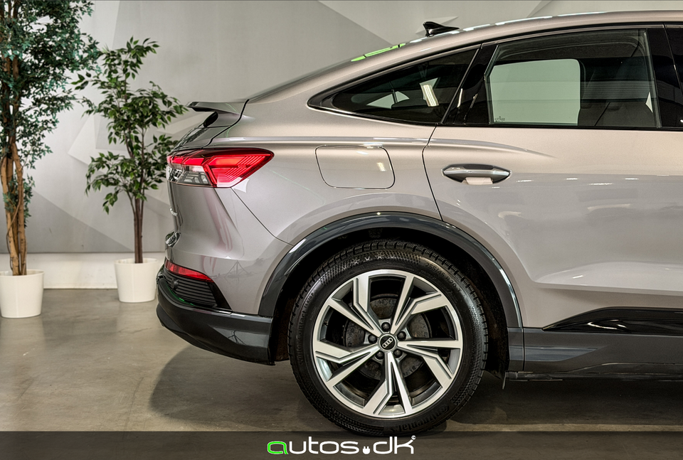 Audi Q4 e-tron 40 S-line Sportback 5d