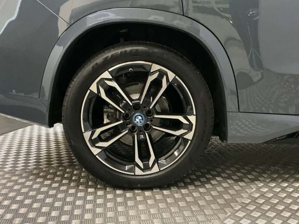 BMW iX1 xDrive30 M-Sport 5d