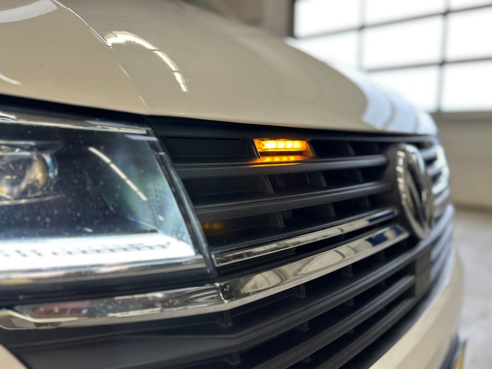 VW Transporter 2,0 TDi 150 Kassevogn lang