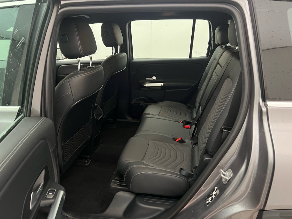 Mercedes EQB300 4Matic 5d