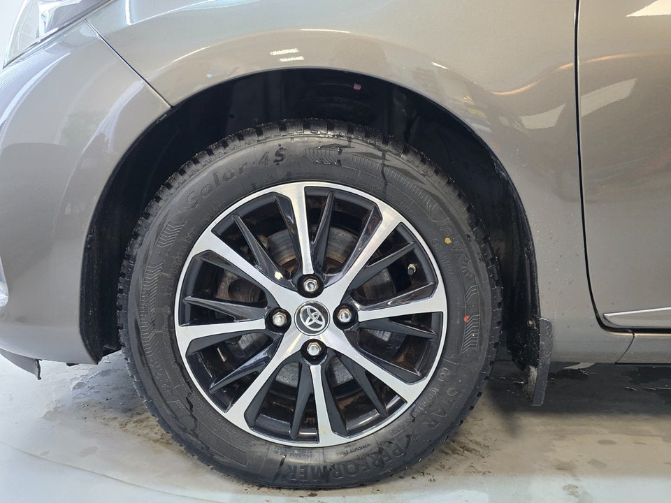 Toyota Yaris 1,5 Hybrid H3 Limited e-CVT 5d