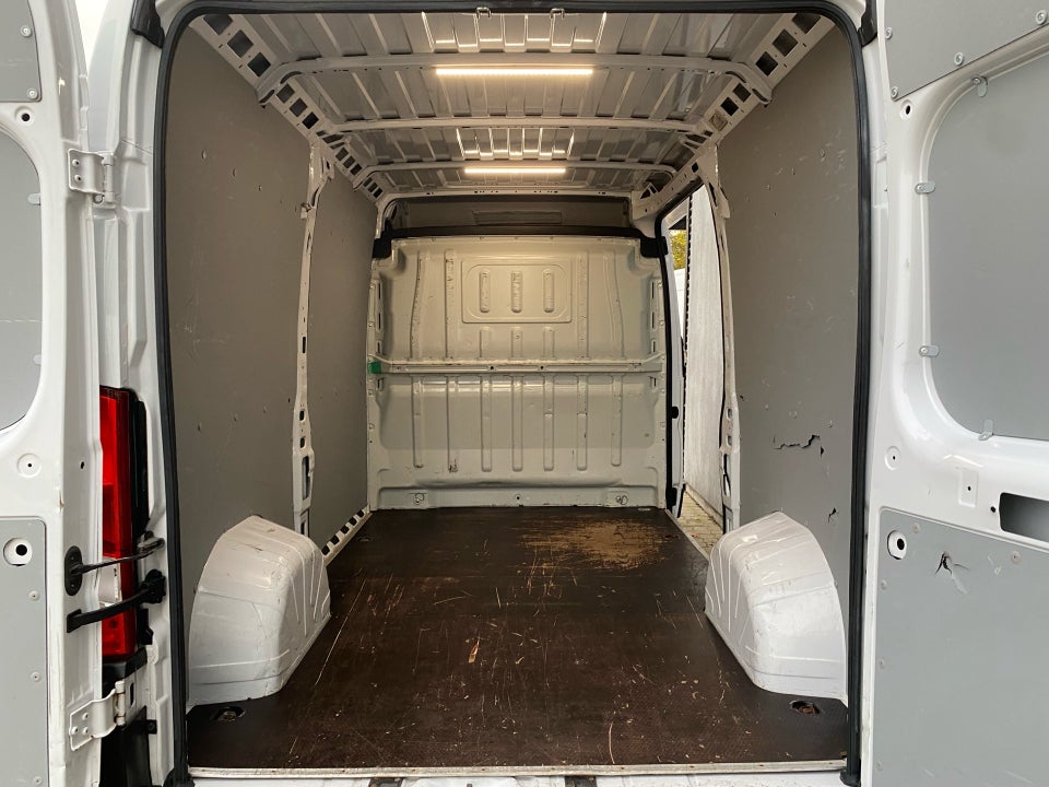 Fiat Ducato 33 2,3 MJT 140 Kassevogn L2H2 Pro+ aut.