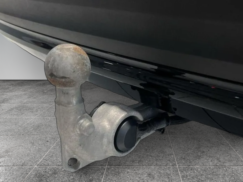 Volvo EX40 Extended Range Plus 5d