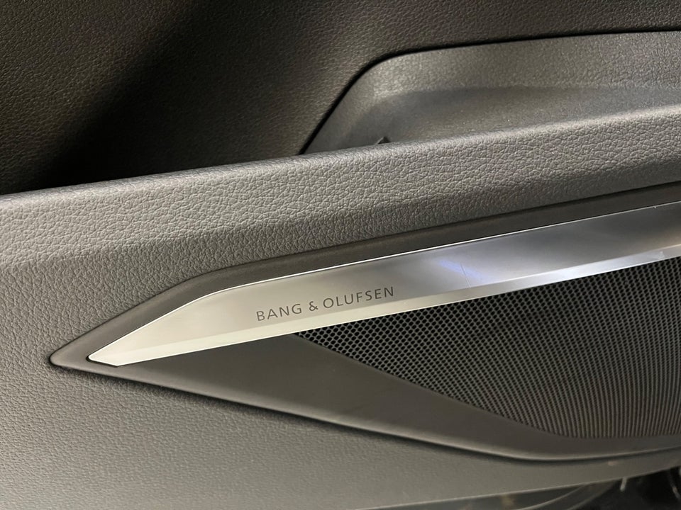 Audi e-tron 55 S-line quattro 5d