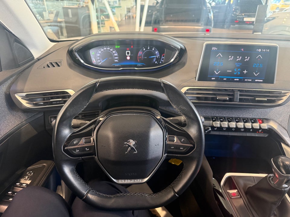 Peugeot 5008 1,2 e-THP 130 Allure 7prs 5d