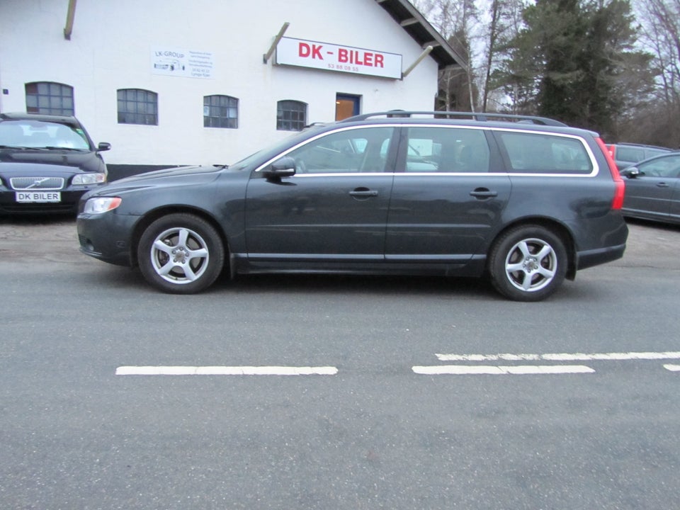 Volvo V70 1,6 T4 180 Momentum aut. 5d