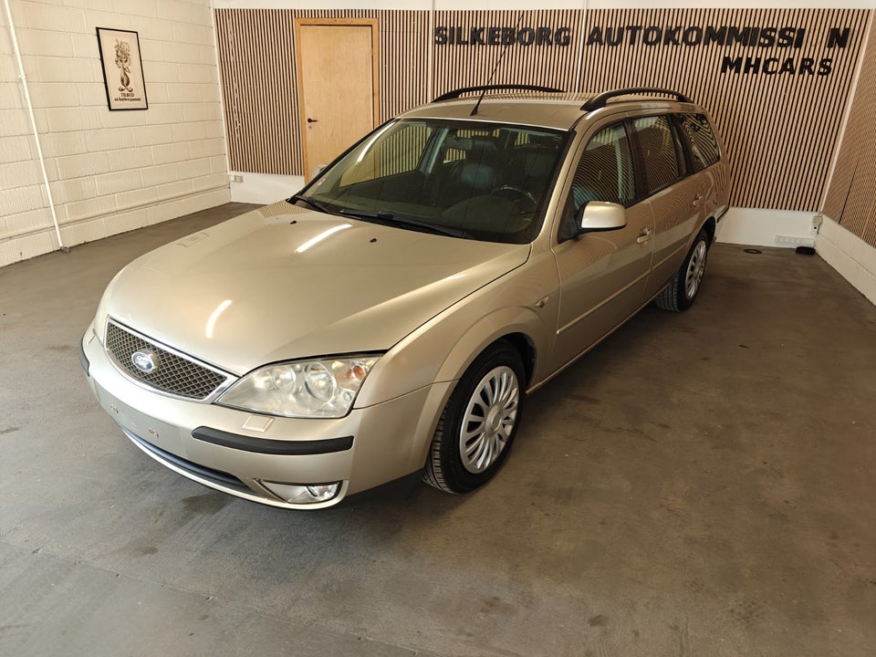 Ford Mondeo 2,0 145 Ambiente stc. 5d
