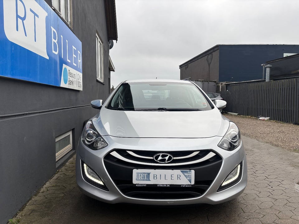 Hyundai i30 1,6 GDi Comfort Eco 5d