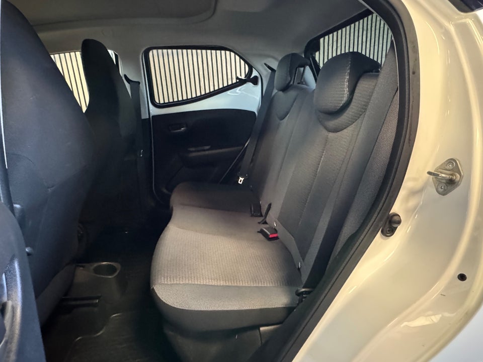 Toyota Aygo 1,0 VVT-i x-sky 5d