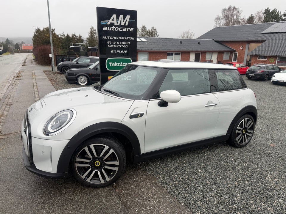 MINI Cooper SE Maximise 3d