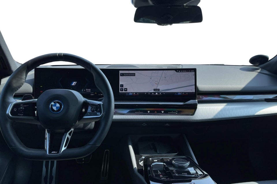 BMW i5 eDrive40 M-Sport 4d