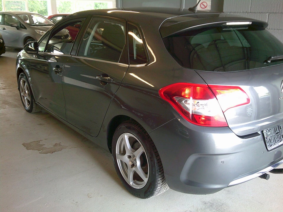 Citroën C4 1,6 HDi 92 Seduction 5d