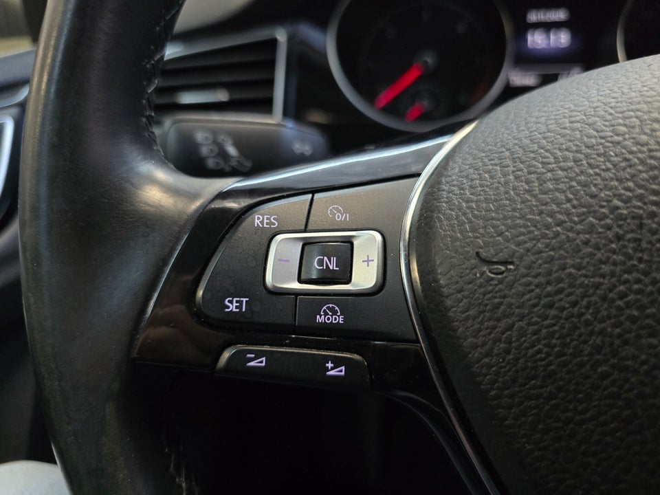 VW Golf Sportsvan 1,6 TDi 110 Comfortline DSG BMT 5d