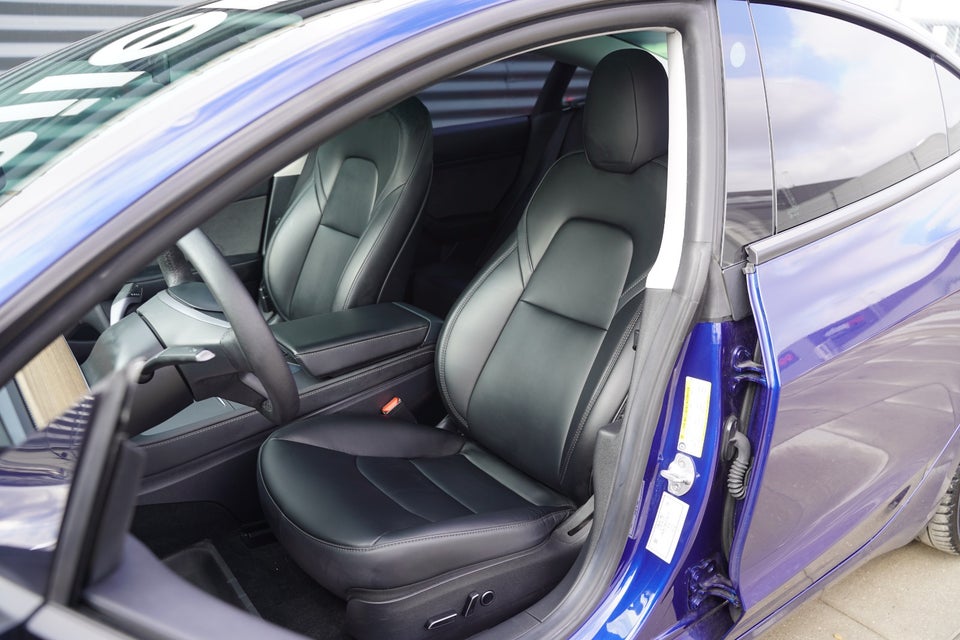 Tesla Model 3 RWD 4d