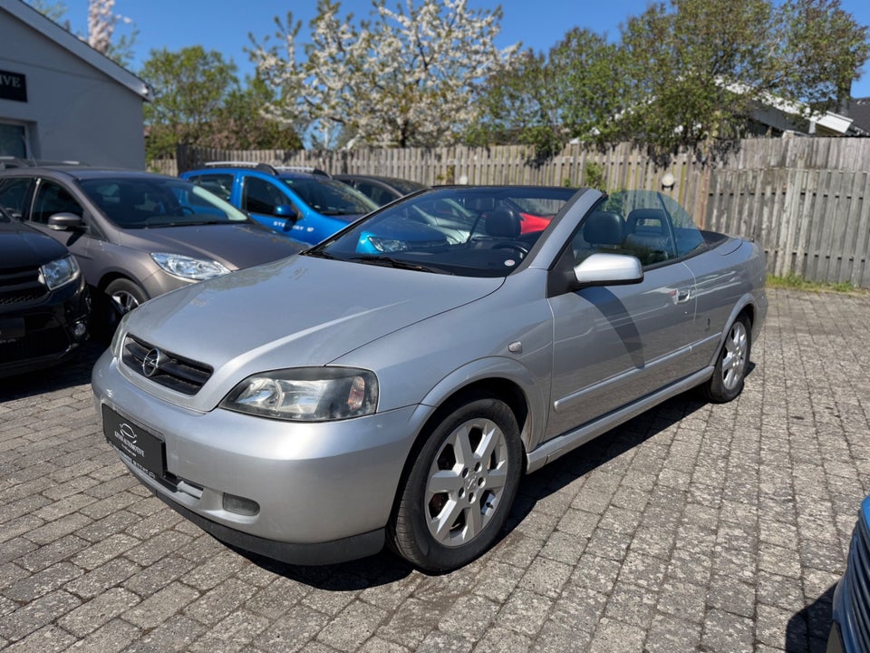 Opel Astra 2,2 16V Cabriolet 2d