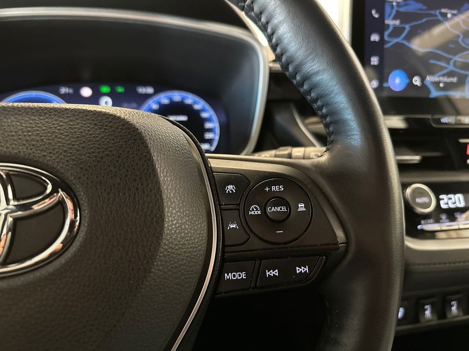 Toyota Corolla Cross 2,0 Hybrid Active CVT 5d