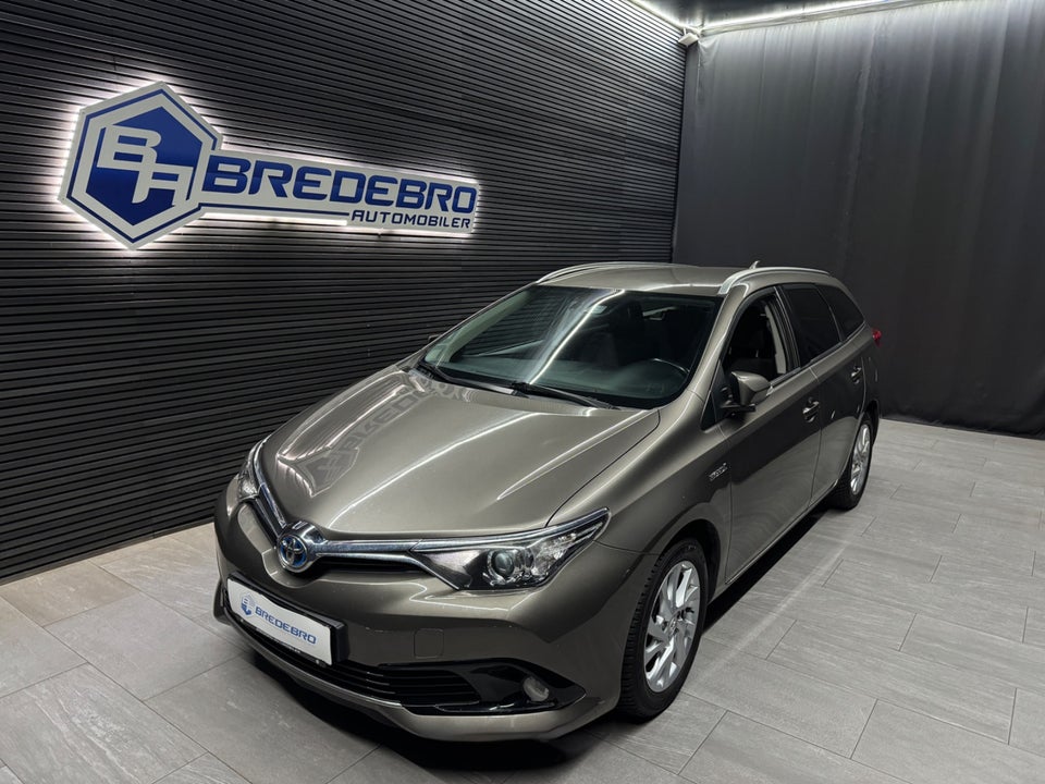 Toyota Auris 1,8 Hybrid H1 Touring Sports CVT 5d