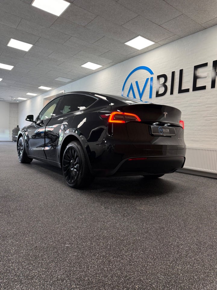 Tesla Model Y Long Range AWD 5d