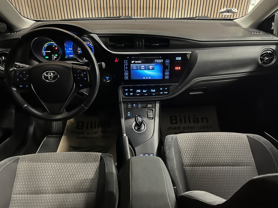 Toyota Auris 1,8 Hybrid H2 Comfort Touring Sports CVT 5d