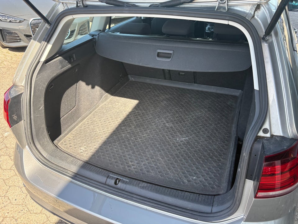 VW Golf VII 1,4 TSi 125 Comfortline Variant 5d