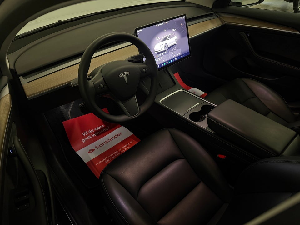 Tesla Model 3 Long Range RWD 4d