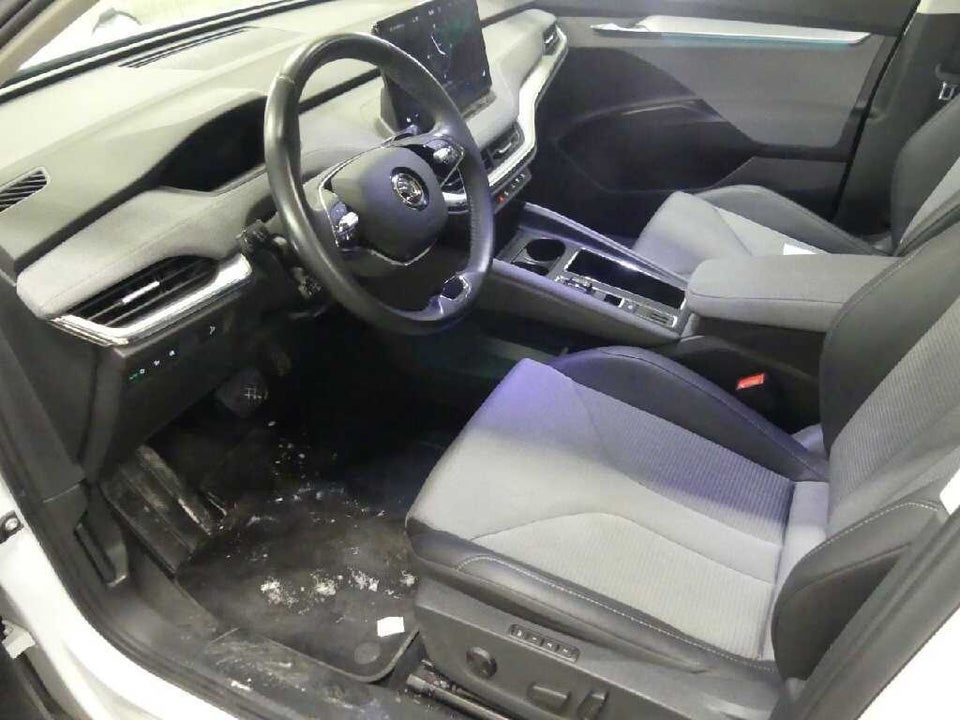 Skoda Enyaq 80 iV Plus Loft 5d