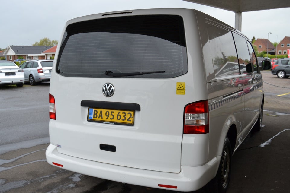VW Transporter 2,0 TDi 140 Kassevogn lang 4d