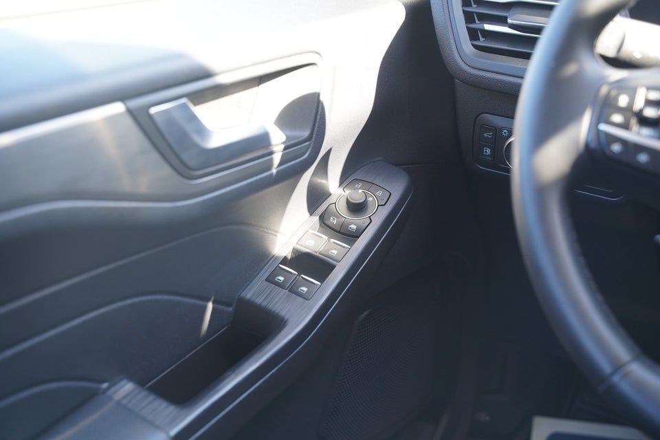 Ford Kuga 2,5 PHEV Titanium CVT 5d