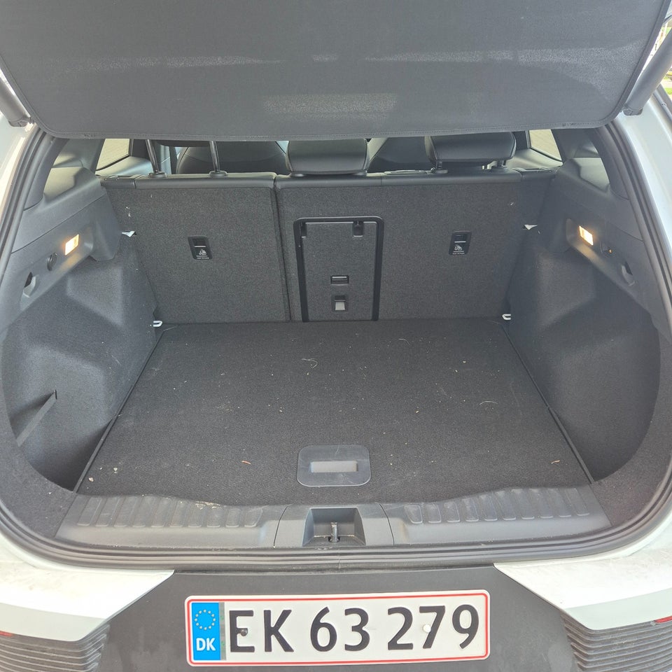 Ford Explorer 82 Premium Extended Range 5d