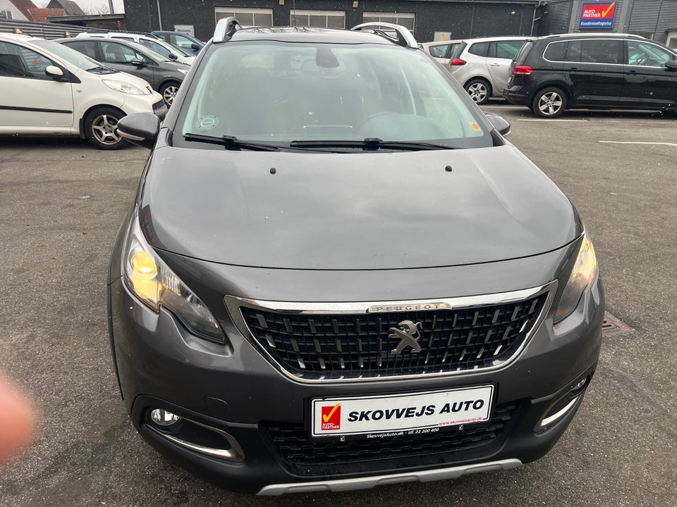 Peugeot 2008 1,6 BlueHDi 100 Allure Sky 5d