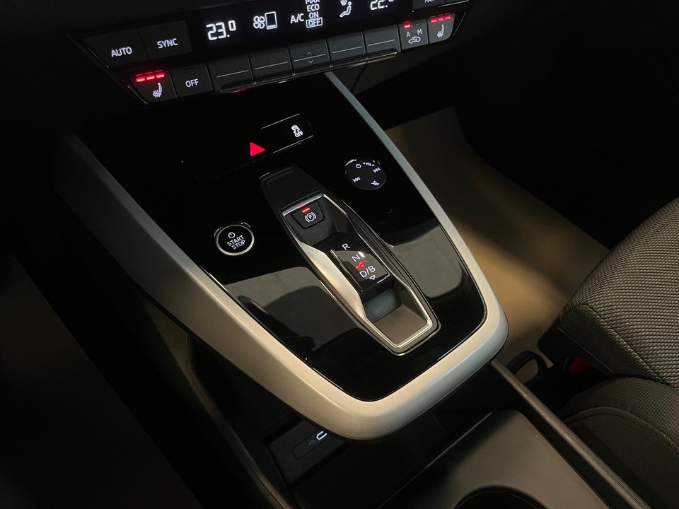 Audi Q4 e-tron 40 S-line 5d