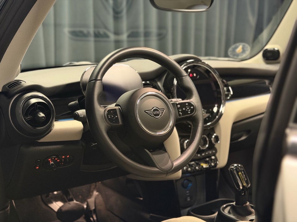 MINI Cooper SE Yours Trim 3d