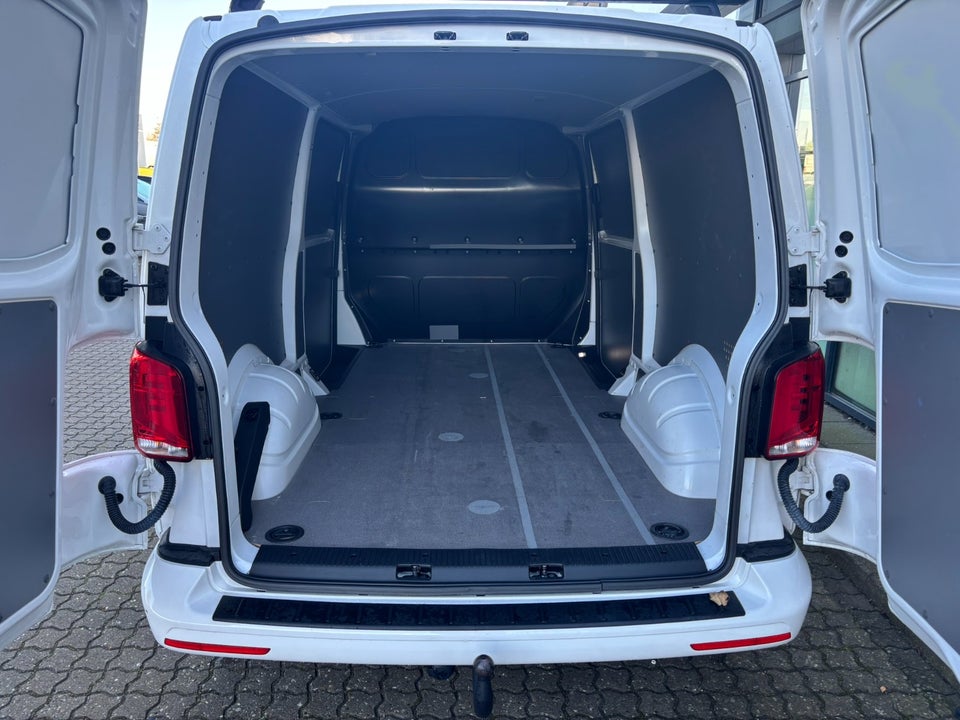 VW Transporter 2,0 TDi 204 Kassevogn DSG lang