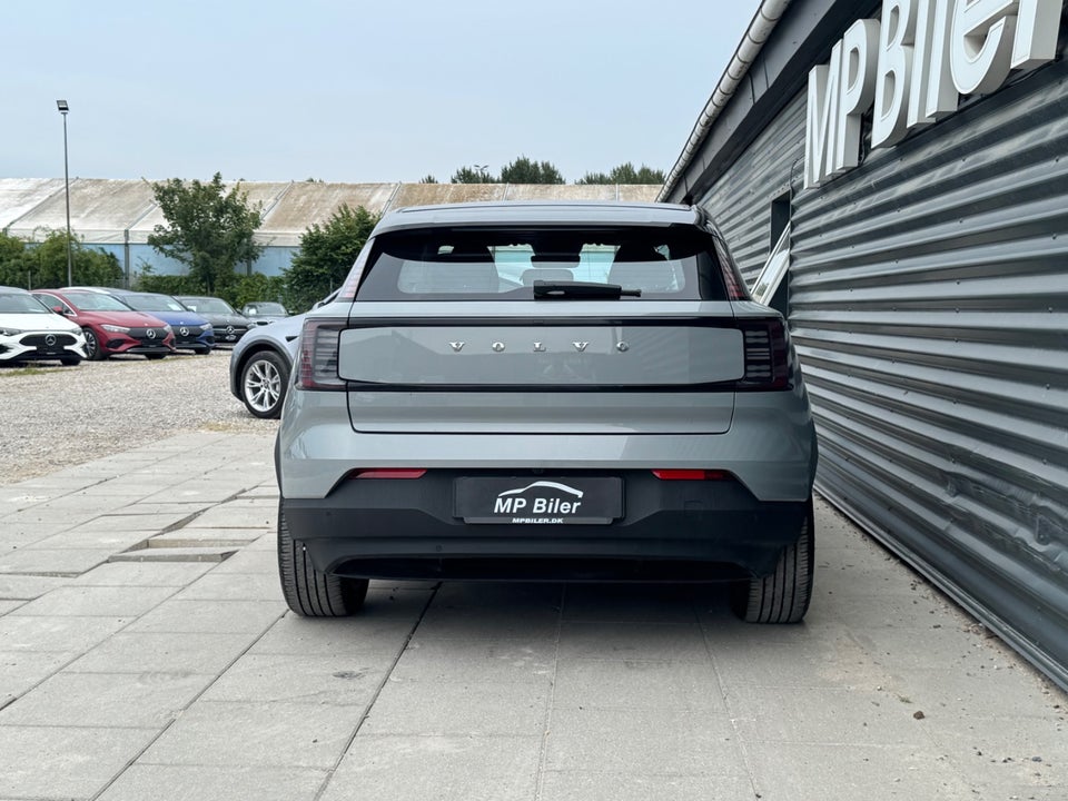Volvo EX30 Extended Range Plus 5d