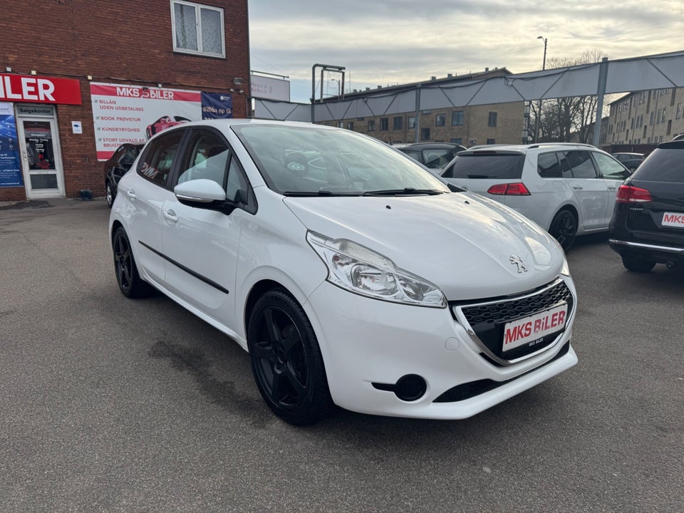 Peugeot 208 1,2 VTi Active 5d