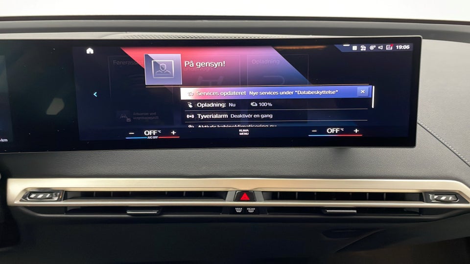 BMW iX xDrive40 Supercharged 5d