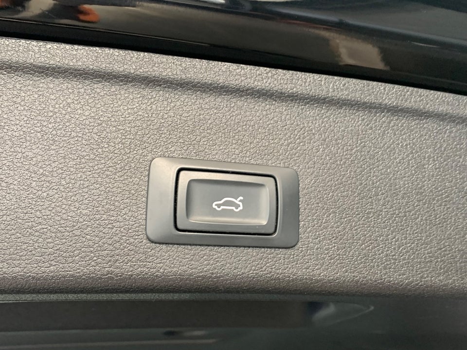 Audi A4 40 TDi Sport Avant S-tr. 5d