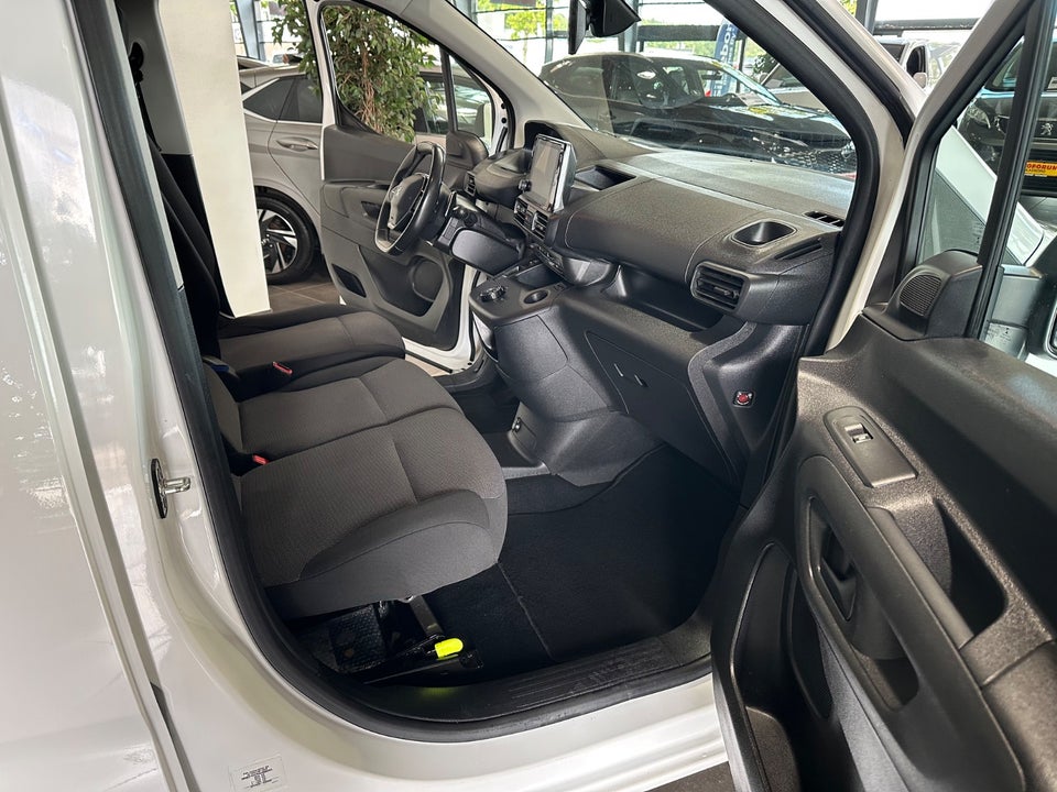 Peugeot Partner 1,5 BlueHDi 130 L2V2 Ultimate EAT8 Van