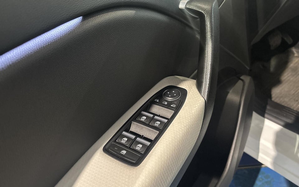 Renault Captur 1,3 TCe 140 Intens EDC 5d