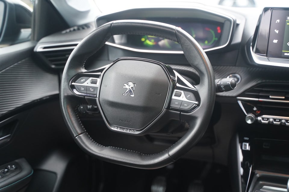 Peugeot 208 1,5 BlueHDi 100 Allure Sky 5d