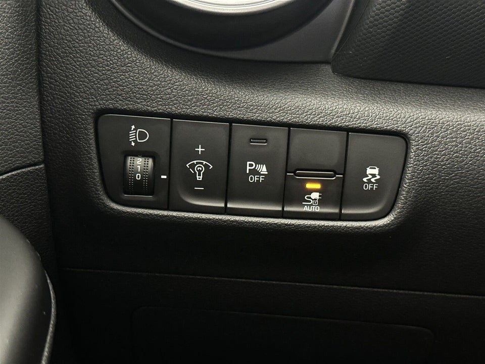 Hyundai Kona 39 EV Essential 5d