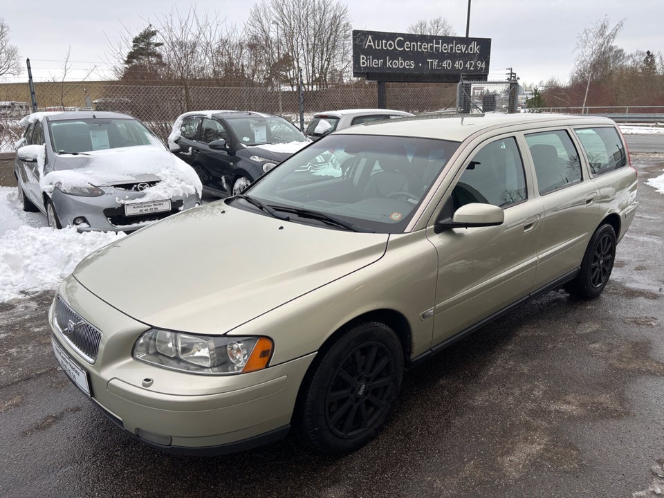 Volvo V70 2,4 170 Momentum 5d
