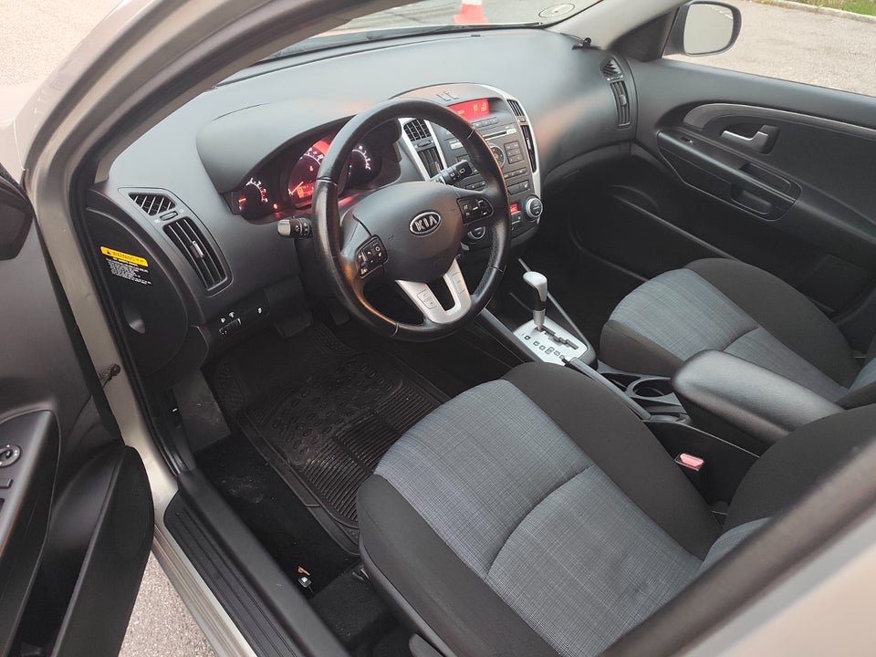 Kia Ceed 1,6 CVVT Active Fashion SW aut. 5d