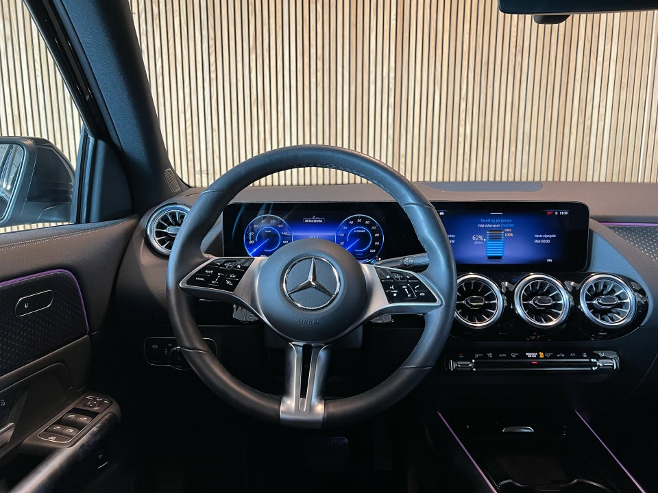 Mercedes EQA300 Progressive 4Matic 5d