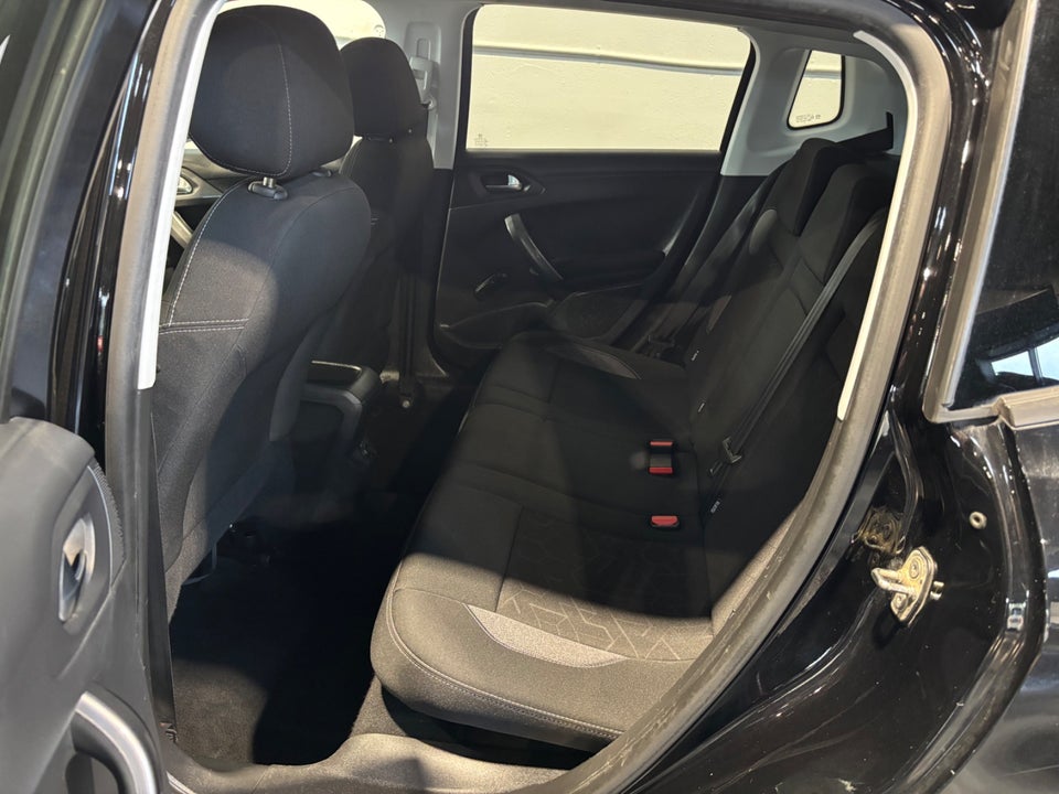 Peugeot 2008 1,2 e-VTi 82 Active ESG 5d