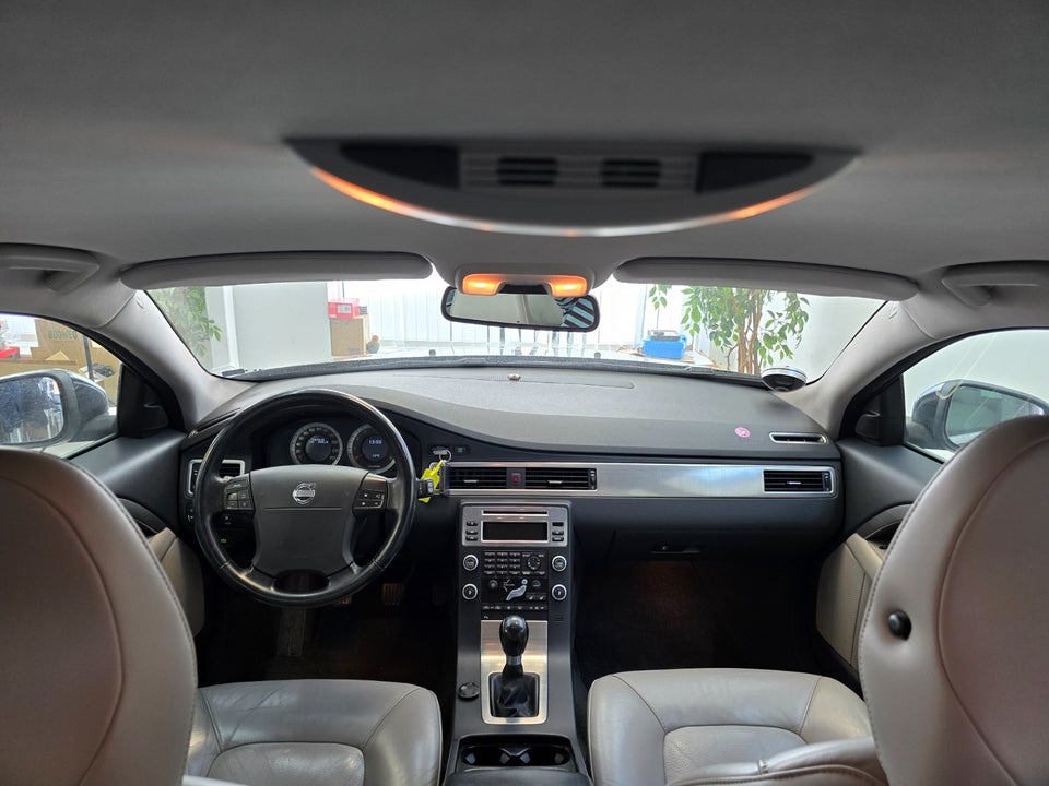 Volvo V70 2,0 Summum 5d