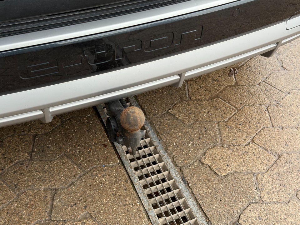 Audi Q4 e-tron 40 S-line 5d